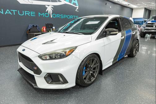 2017 Ford Focus RS Base