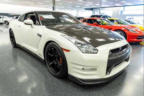 2014 Nissan GT-R Black Edition