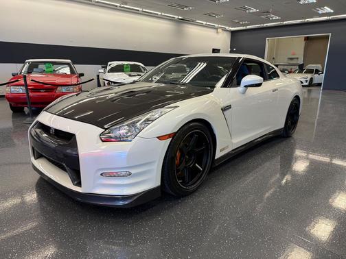 2014 Nissan GT-R Black Edition