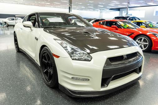 2014 Nissan GT-R Black Edition