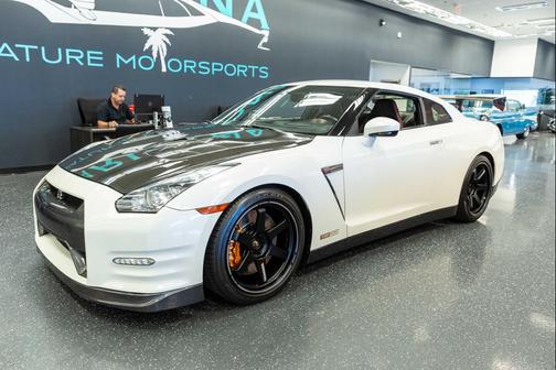 2014 Nissan GT-R Black Edition