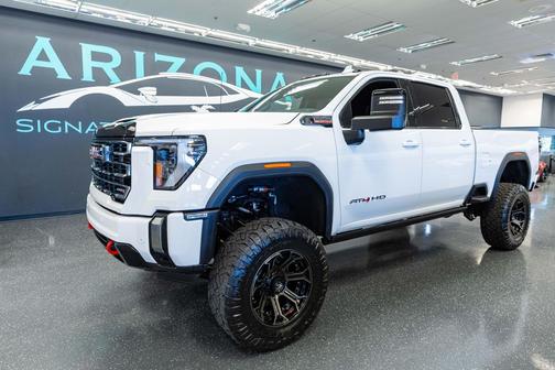 2024 GMC Sierra 2500 AT4