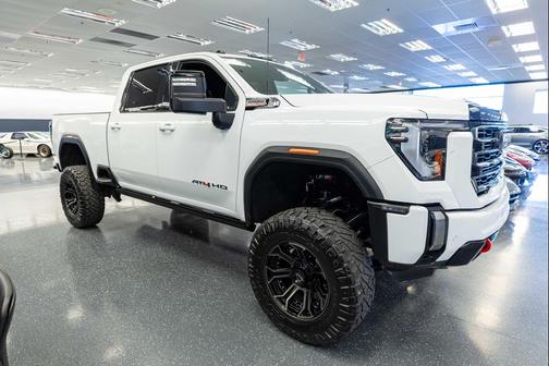 2024 GMC Sierra 2500 AT4