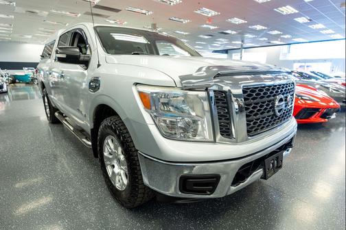 2017 Nissan Titan SV