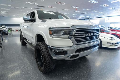 Ivory Tri-Coat Pearl 2019 RAM 1500 Laramie