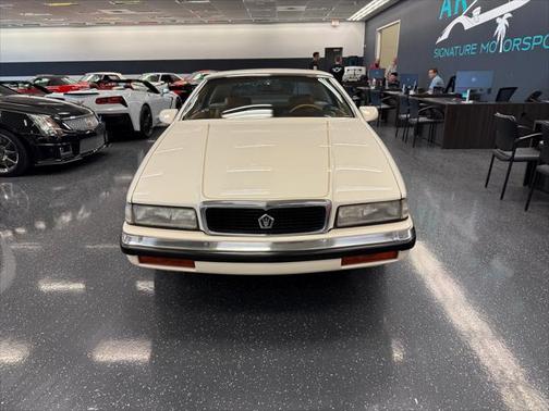 1991 Chrysler TC by Maserati Base