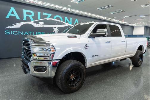 Bright White Clearcoat 2019 RAM 2500 Laramie Crew Cab 4x4 8' Box