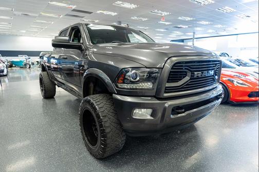 Granite Crystal Metallic Clearcoat 2018 RAM 2500 Laramie Crew Cab 4x4 6'4' Box