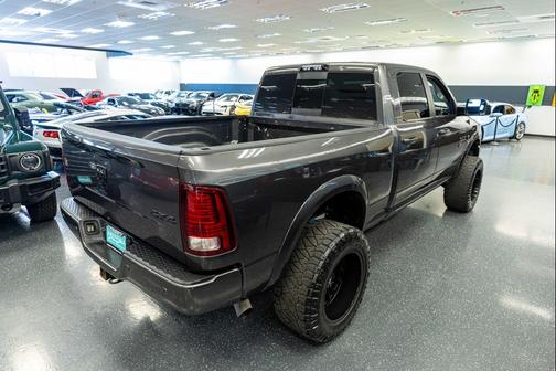 Granite Crystal Metallic Clearcoat 2018 RAM 2500 Laramie Crew Cab 4x4 6'4' Box