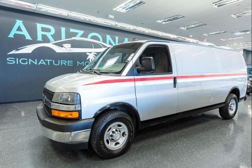 Silver Ice Metallic 2017 Chevrolet Express 3500 Work Van