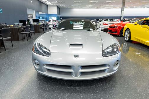 2003 Dodge Viper SRT10