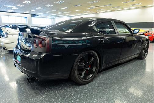 Brilliant Black Crystal Pearlcoat 2009 Dodge Charger SRT8