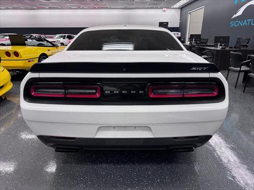 2015 Dodge Challenger SRT Hellcat