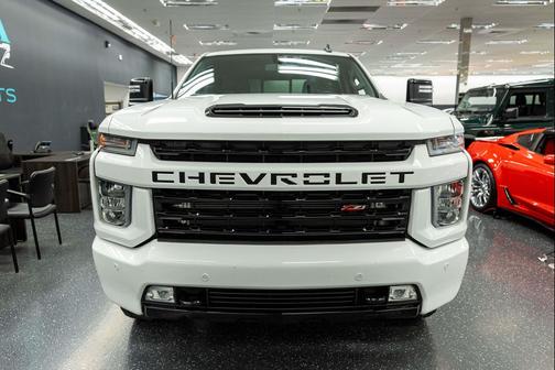 Summit White 2022 Chevrolet Silverado 2500 LT