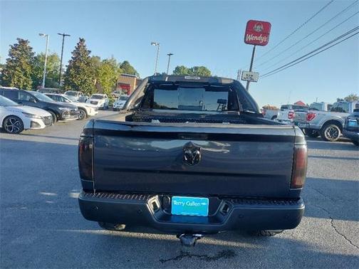 2020 RAM 1500 Classic SLT