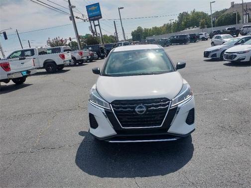 2023 Nissan Kicks S