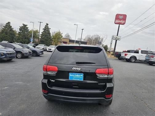 2017 Jeep Grand Cherokee Laredo