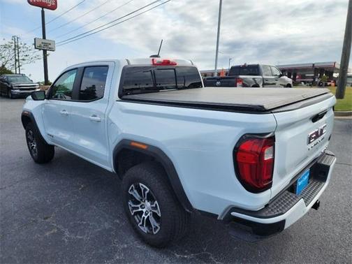 2023 GMC Canyon AT4