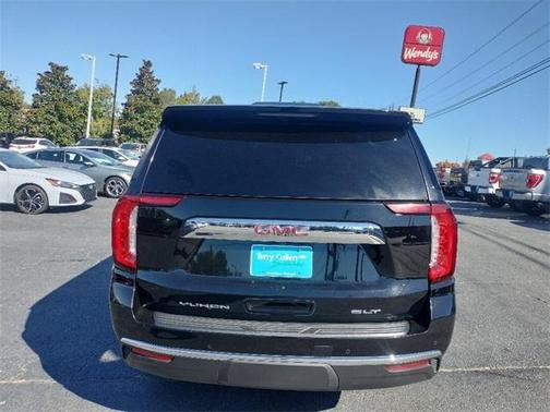 2022 GMC Yukon XL SLT