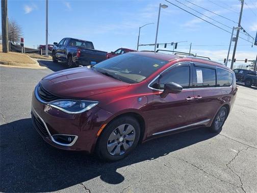 2018 Chrysler Pacifica Hybrid Limited