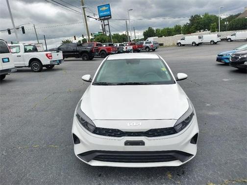2023 Kia Forte LXS