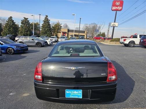2007 Chrysler 300 Base