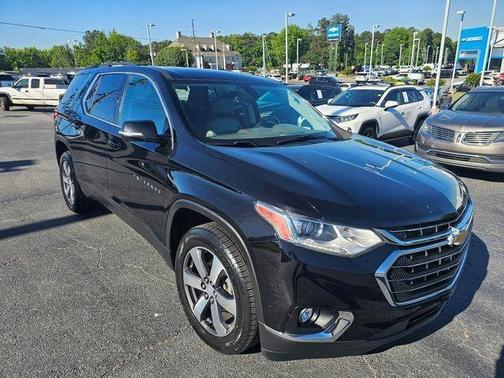 Mosaic Black Metallic 2020 Chevrolet Traverse LT Leather