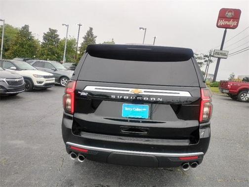 2023 Chevrolet Suburban High Country