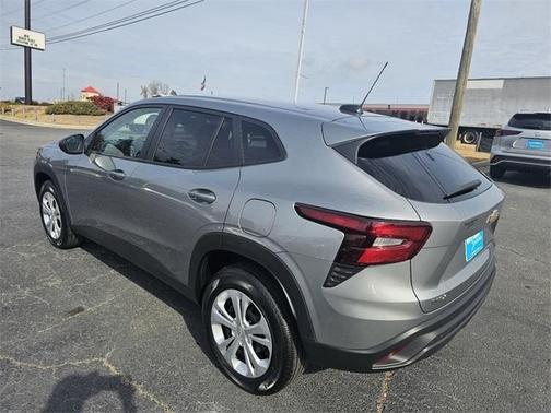 2025 Chevrolet Trax LS