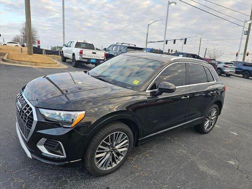 2022 Audi Q3 40 Premium