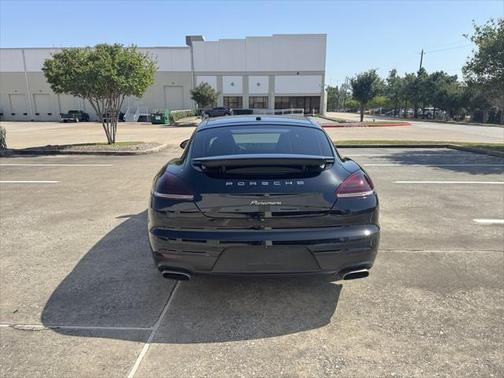 2014 Porsche Panamera 2