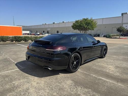 2014 Porsche Panamera 2