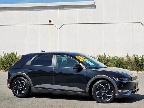 2024 Hyundai IONIQ 5 SEL