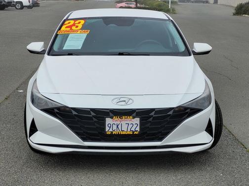 2023 Hyundai ELANTRA SEL