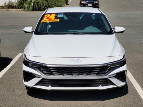 White 2024 Hyundai ELANTRA SEL