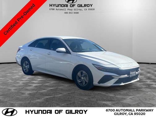 2024 Hyundai ELANTRA SE