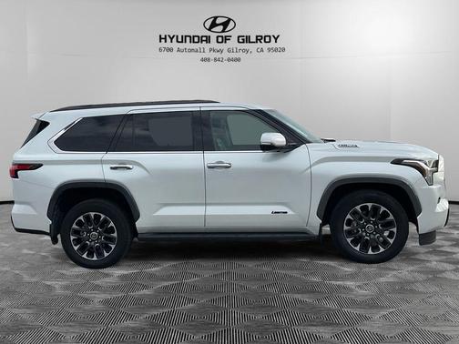 2023 Toyota Sequoia SR5