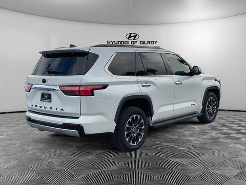 2023 Toyota Sequoia SR5