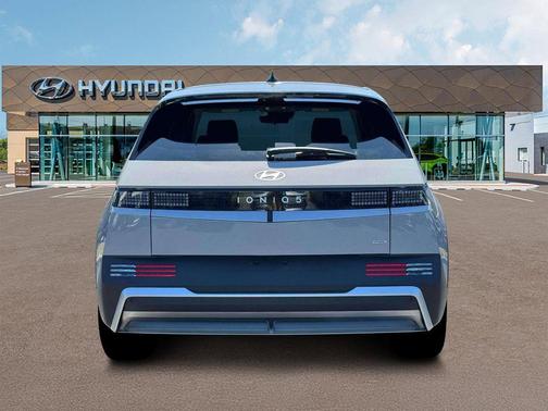 2026 Hyundai IONIQ 5 SE