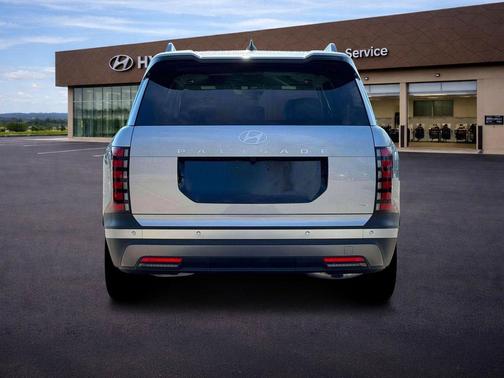Typhoon Silver Metallic 2026 Hyundai PALISADE SEL Premium 8P