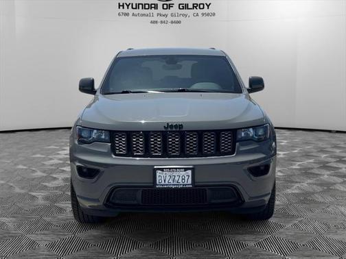 2022 Jeep Grand Cherokee Laredo