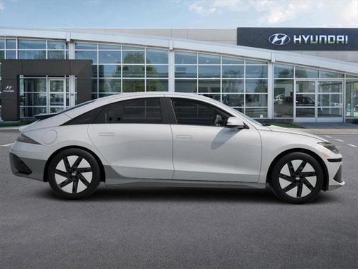 2025 Hyundai IONIQ 6 SE