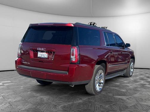 2017 GMC Yukon XL SLT