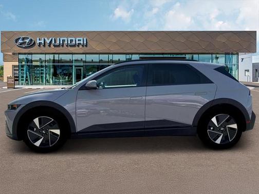 2025 Hyundai IONIQ 5 SEL