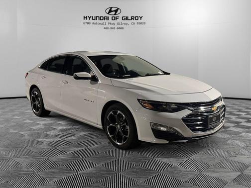 2022 Chevrolet Malibu FWD LT