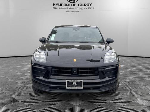 2024 Porsche Macan Base