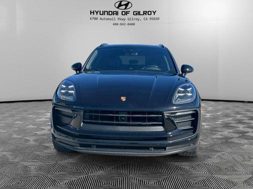 2023 Porsche Macan T