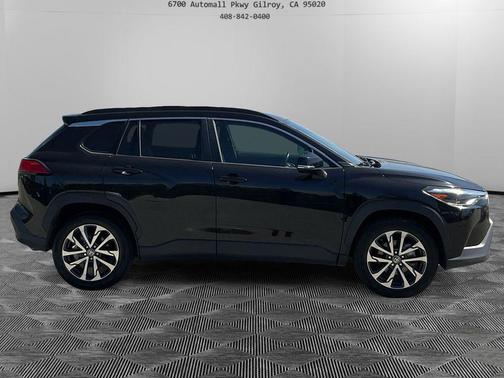 2022 Toyota Corolla Cross XLE