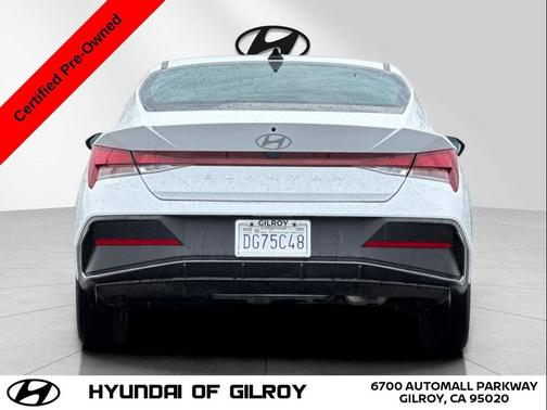 2025 Hyundai ELANTRA SE