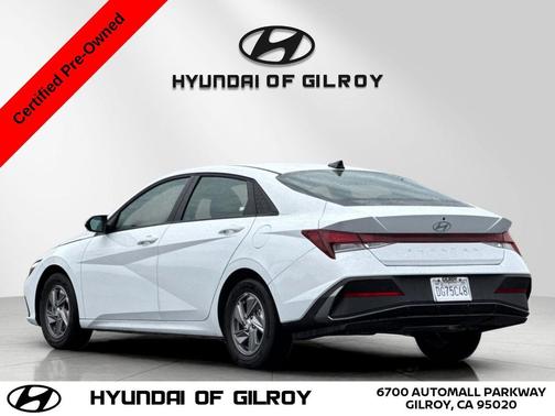 2025 Hyundai ELANTRA SE